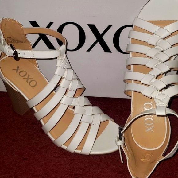 XOXO Womens Baxter White Strappy Stacked Heels Sandals- Size 9M- NWT - Picture 2 of 4